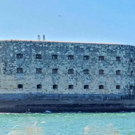 1 Bedroom Gorgeous In La Rochelle Λα Ροσέλ
