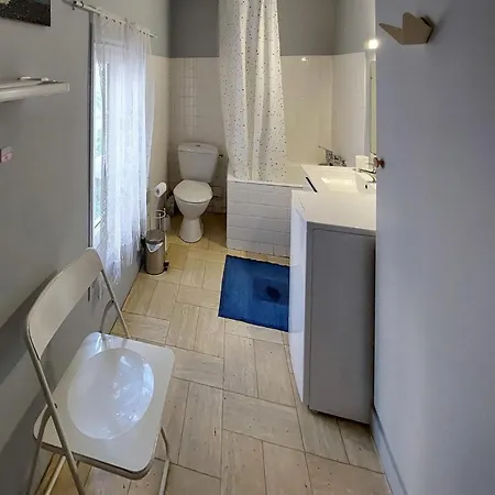 1 Bedroom Gorgeous In La Rochelle * La Rochelle (Charente-Maritime)